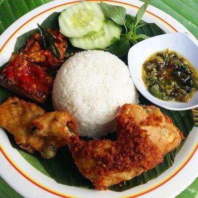 Paket Ayam Goreng Lombok Ijo Bandung menu Ayam Bakar Ayam Penyet Wong Solo, Riau