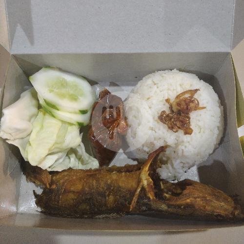 Nasi + 2 Macam Lauk menu Nasi Langgi Pak Man, Mlati