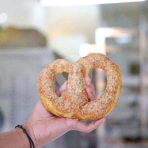 Pretzel Cinnamon menu SOFDOH (Soft Sourdough), Seturan