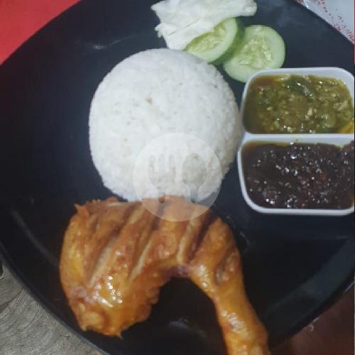 Bebek Jumbo menu Nasi Goreng Yasmin, Ciputat