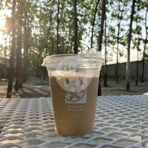 Berkahjaya Bakehouse: Hidden Gem di Cirebon untuk Ngopi dan Pastry Lezat