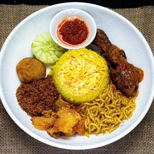 Nasi Kuning Sate menu Nasi Kuning Wilis, Museum Brawijaya