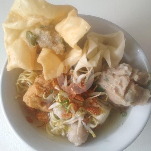 Mie Pangsit Pentol Besar menu mie ayam bakso cakwie, Kecubung