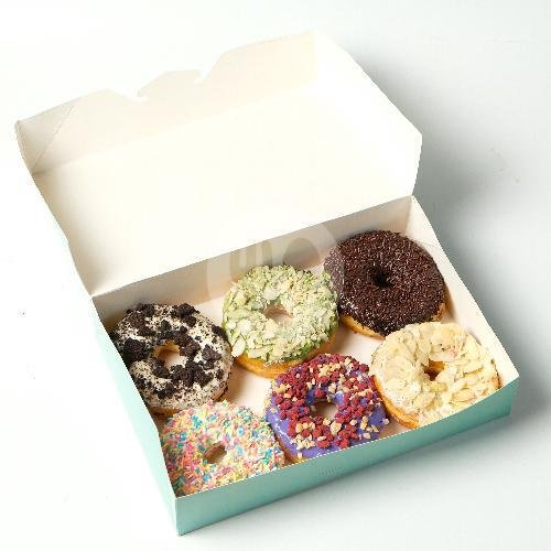 Donuts Box 1/2 Lusin menu DORE Donuts & Coffee, Palmerah