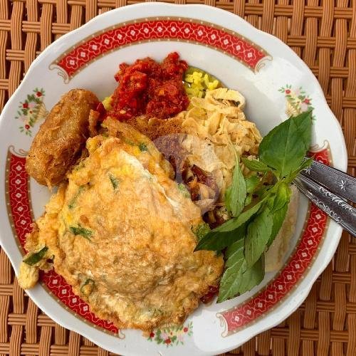 Nasi Kuning + Ayam menu Nasi Kuning Pekalangan 1981, Pekalipan