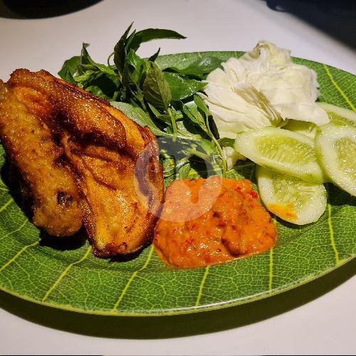 Cumi Geprek Jumbo menu Seafood Ayu 69, Tambora