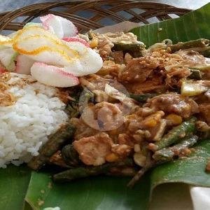 Gatel (gado Gado Telur ) menu Gado Gado Kak Ros, Cijantung