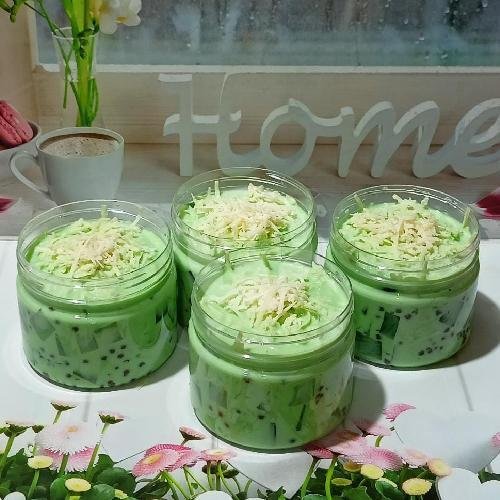Kroket Kentang Ayam. Beli 4 GRATIS 1 Es Mambo Lia (Gratis Es Dapat Di Mix Dengan Produk Kami Lainnya) menu Salad Buah Lia, Brawijaya