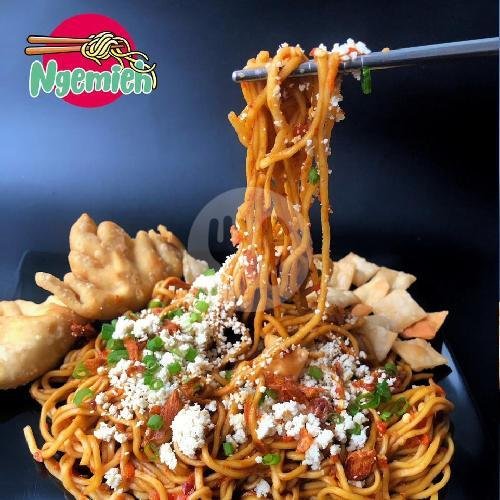 Review Restoran Ngemieh: Surga Kuliner di Gading Tutuka Raya Bandung