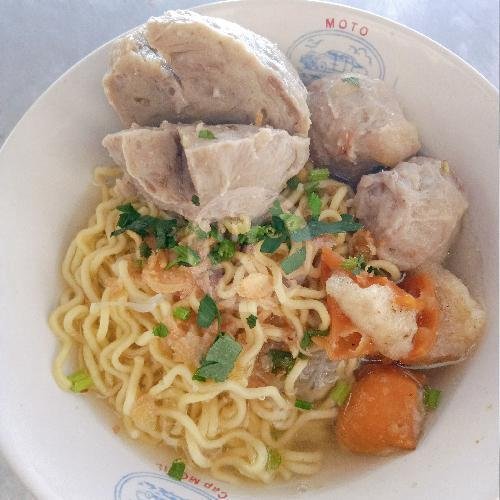 Review Bakso Lotus Melong: Makanan Enak dan Suasana Cozy yang Instagrammable