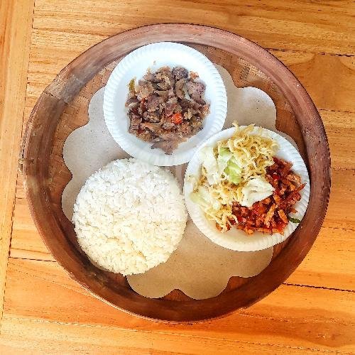 Pondok Lawu Traditional Resto & Coffee: Surga Kuliner dengan Suasana Adem dan Menu Lezat