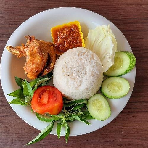 Paket Ayam Goreng Kremes menu Warung Wong Pati, Kutamekar