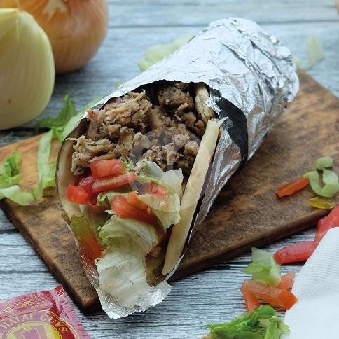 Review The Halal Guys: Pengalaman Kuliner Timur Tengah di Senayan City Jakarta