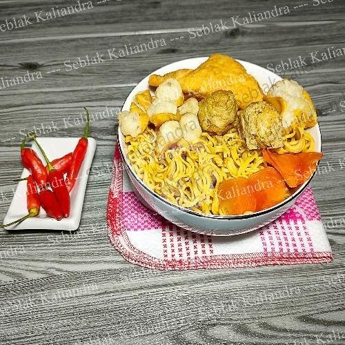 Seblak Ori (Tanpa Telor) Mie Kuning menu Seblak Kaliandra, Kebayoran Baru