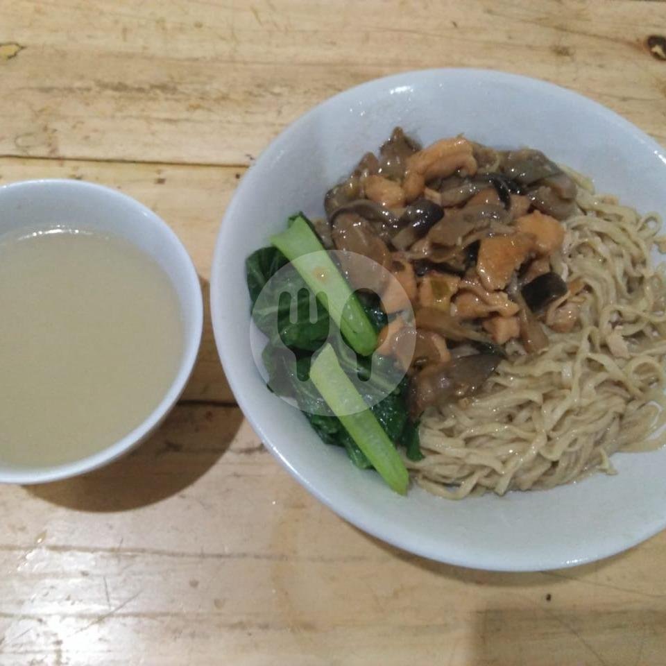 Mie Ayam Spesial Jamur + Bakso 3 Biji menu Bakmi 515 Bakmi Jakarta, Muntilan