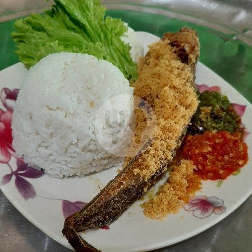 Paket Nasi Kenyang (Ikan Bawal Goreng) menu Ayam Penyet Tulang Lunak Indrakila Kebumen , Menteng Wadas Timur