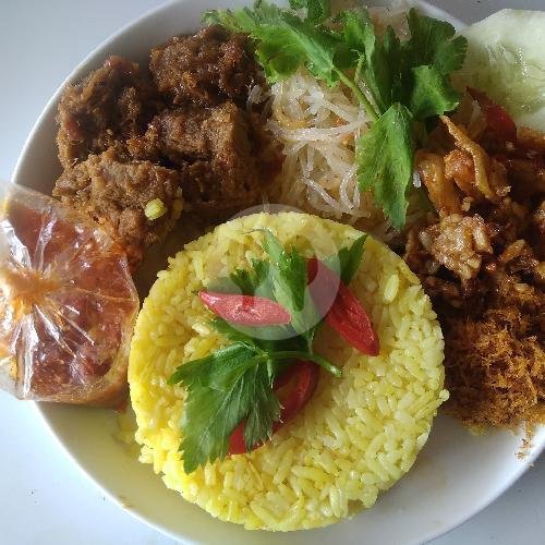 Ns Kuning Krengsengan Daging + Telor Bali Dalam Mika Free Aqua Gelas menu Wr Nasi Kuning Mbak Ria, Gunung Anyar Jaya