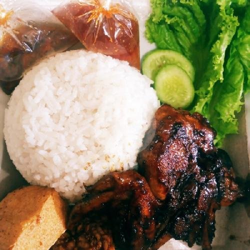 Gurame Bakar menu Ayam Penyet & Pecel Lele Suroboyo Sangkanhurip