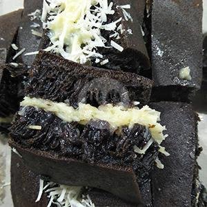 Martabak Manis Pandan Keju menu Martabak Manis Alul Bangka, Cilangkap