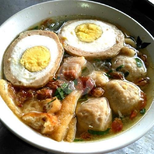 Mie Ayam Bakso Telur menu Bakso Laris, Umbulharjo