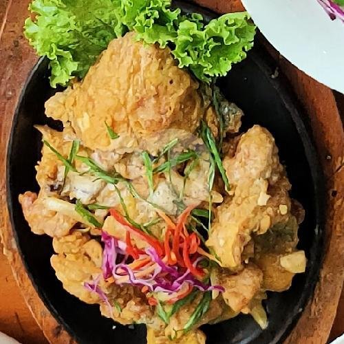 Bandeng Telur Asin menu Mbok Luwe, Pakis