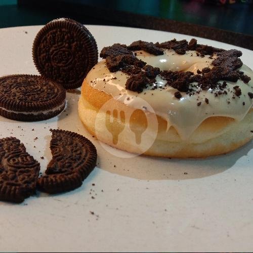 Review Donat Pipin Donuts: Surga Donut Lembut di Logam Buahbatu Review Donat Pipin Donuts: Surga Donut Lembut di Logam Buahbatu