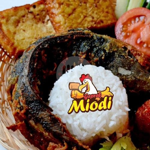 Paket Hemat (Ayam + Nasi) menu Ayam Geprek 
