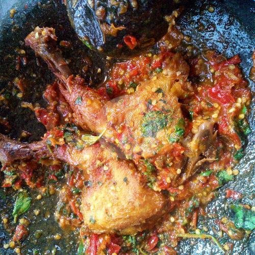 Ayam Penyet Paha menu Ayam Penyet Mang Ucu, Baleendah