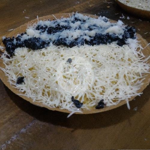 Martabak Manis Ketan Keju menu Martabak Eiffel, Komplek GBA