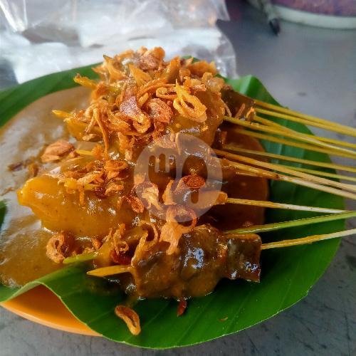 Sate Padang Campur Spesial Seporsi Pake Ketupat menu Sate Padang Mak Uncu, Pondok Gede