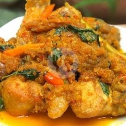 Nasi Ayam Woku Pedas menu Bubur Manado Kedai 678, Cantel