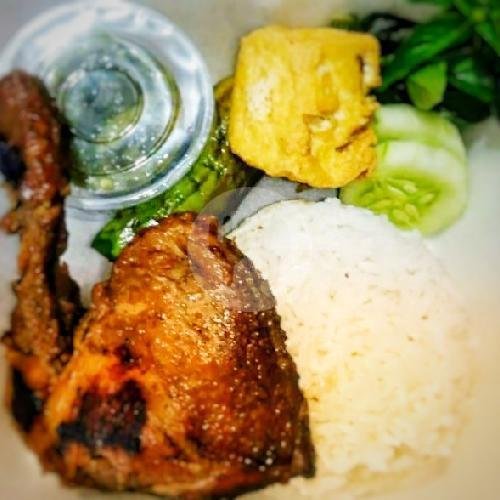 Ayam Goreng Bumbu Laos (tanpa Nasi) menu Warung Bestari, Mayangan