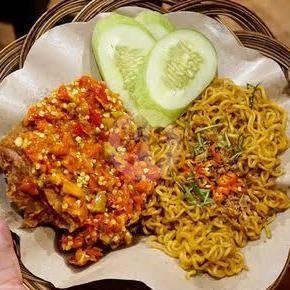 Paket Hemat Nasi Ayam Ber 2 (Free Tahu) menu Ayam Geprek Nuklir, Baladewa