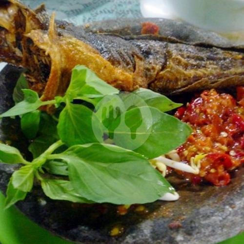 Tempe Penyet menu Bebek Goreng Pak To, Burengan