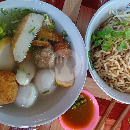 Bakso Ikan+Bakso Udang menu Bihun Bebek Ahui - Kedai Kopi Aceh, Muara Karang