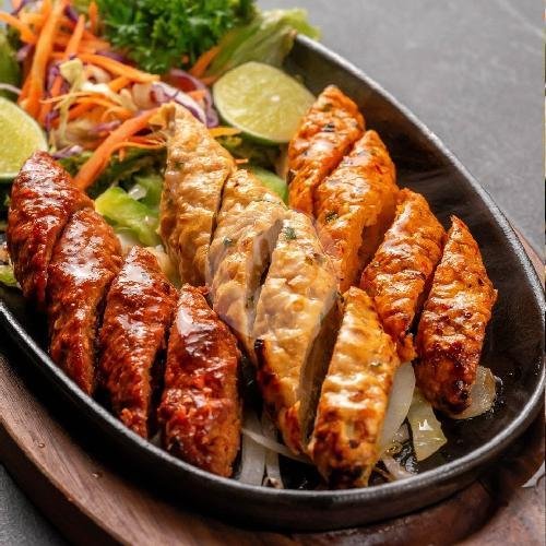 Tandoor Pizza Chicken menu Spice Affair, Sukajadi