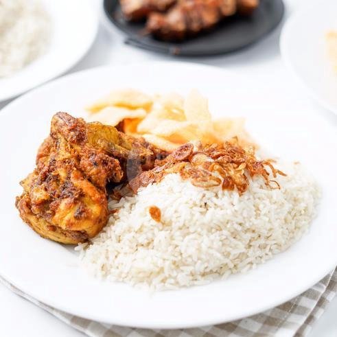 Paket Nasi Ayam Goreng menu Nasi Uduk Kincan Cuanlie, Kalimalang