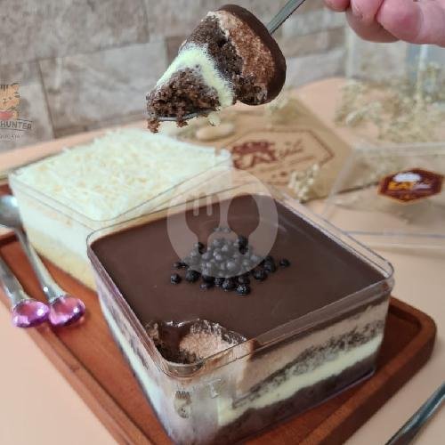 Velvet Chesse Crumble menu EATyuu, Cikalang Tengah