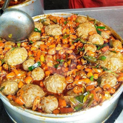 Pentol Pedas Keju menu Seblak & Pentol Jelegar, jl M Yamin Rt 05 Slawi No 19