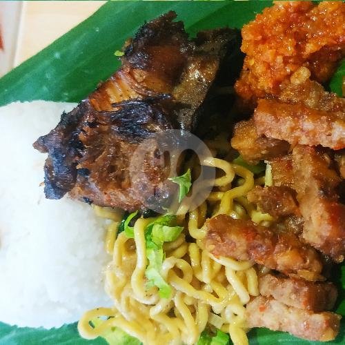 Campur Daging menu Ayam Pedas Keju, Sedati