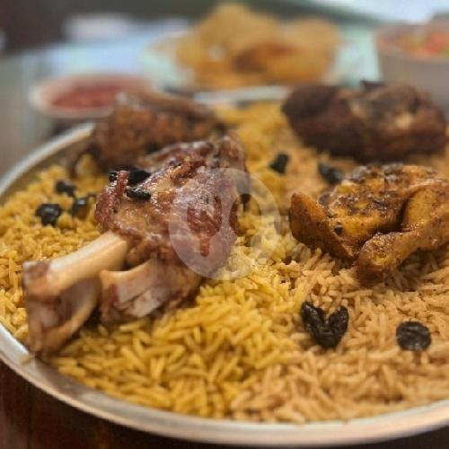 Nampan Briyani Kambing 4 Porsi menu Nasi Kebuli Dan Martabak Puas (Ibu Hj. Maryam), Condet