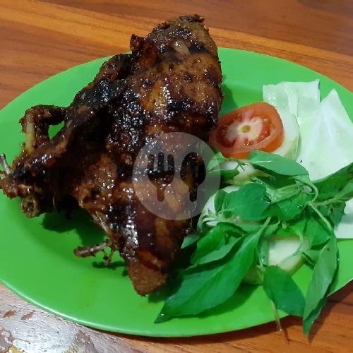 Gurami Bakar menu Warung Arofah Bululawang