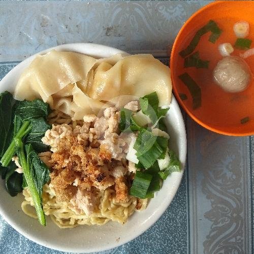 Bakmi Keriting Komplit menu Bakmi GC, Kota Bambu