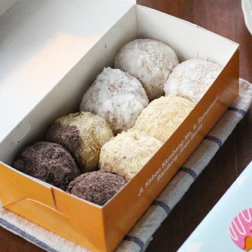 Donat Lumer 1-4 Rasa menu Donat Pops, Cimahi