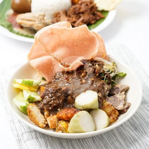 Rujak Cingur Durasim: Menyusuri Kenangan Rasa di Surabaya