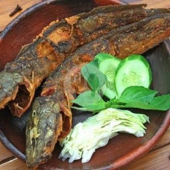 Ati Ampela + Sambal + Lalapan menu Karjo Penyetan Sesambelan, Gurameh Raya