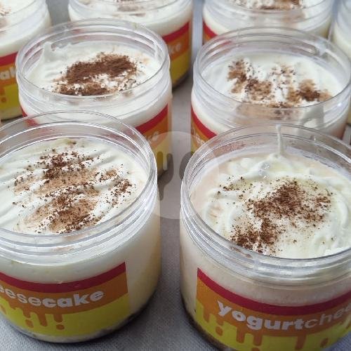 Hampers Creamy Yogurt 320ml 2Pcs + Greeting Card menu Nomimono Yogurt, Arcamanik