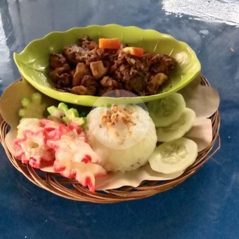 Review Ayam Geprek D Royal: Pengalaman Kuliner yang Menggugah Selera di Yogyakarta