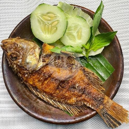Lele Pecak menu Nasi Uduk Jawara, UMS