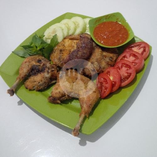 Review Ayam Goreng Tidar Malang: Kenikmatan Ayam Goreng yang Tak Terlupakan